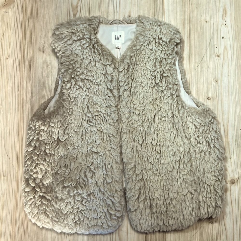 Gap Sheep Vest